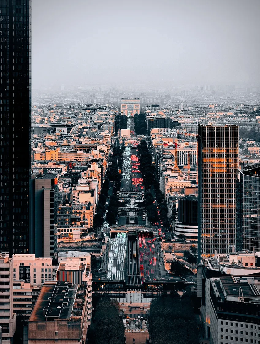 Buildings représentant l'activité industrielle dans les secteurs des achats et supply chain